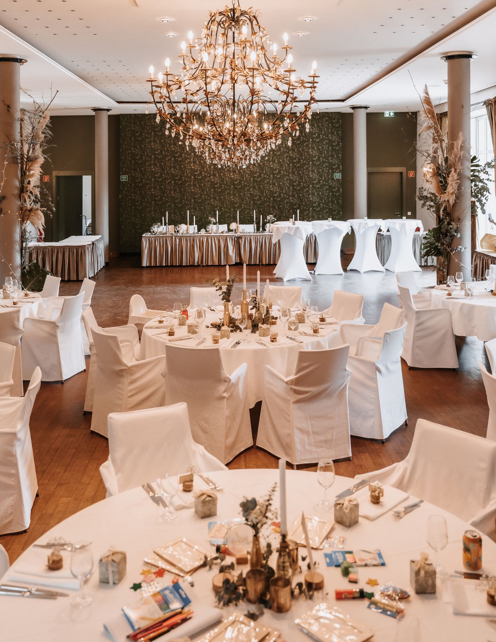 Salle de fête décorée pour un événement privé